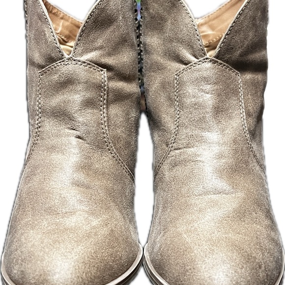 Cupid Women's Suede Ankle Boots - Taupe - 8.5 - Picture 2 of 8